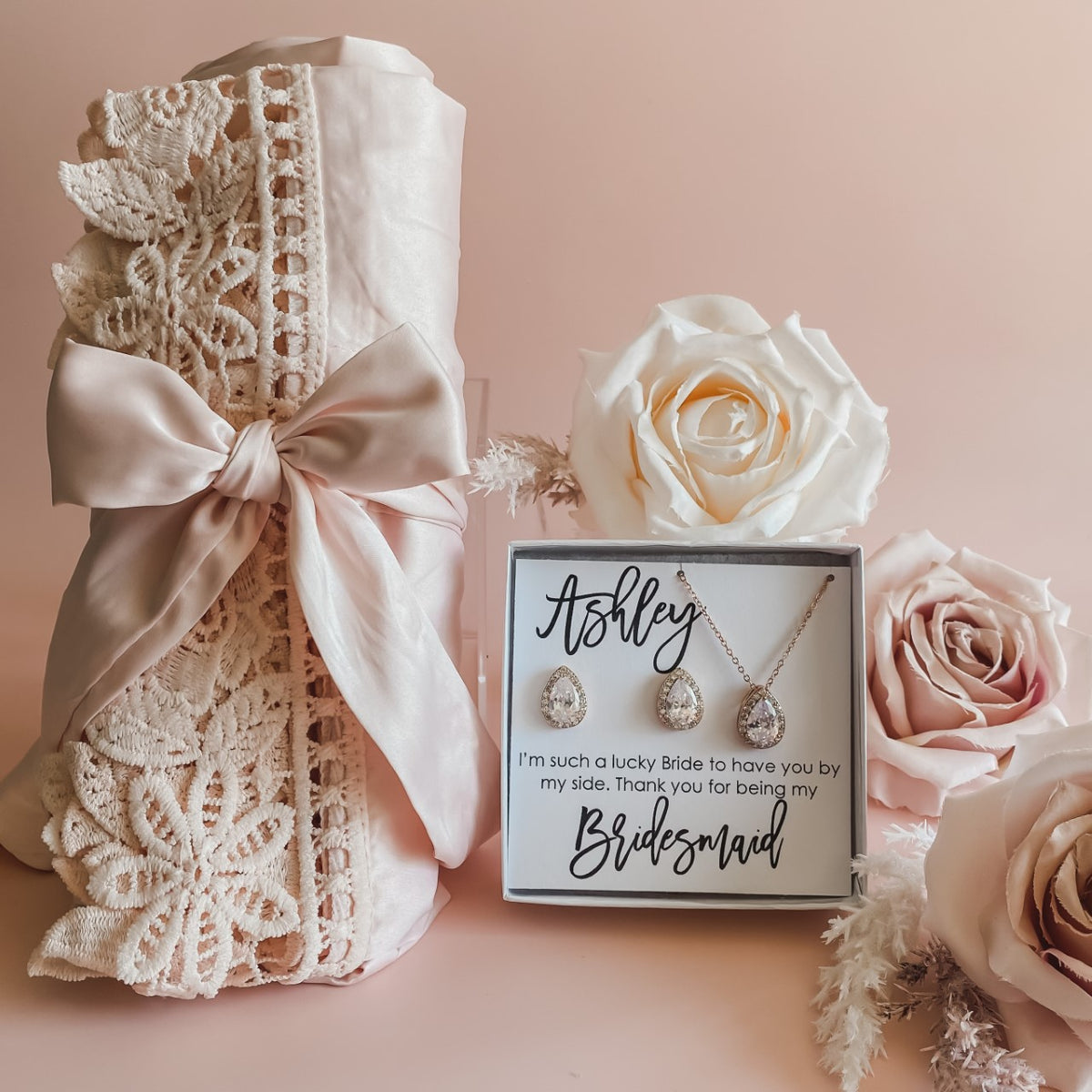 Robe &amp; Jewelry Set
